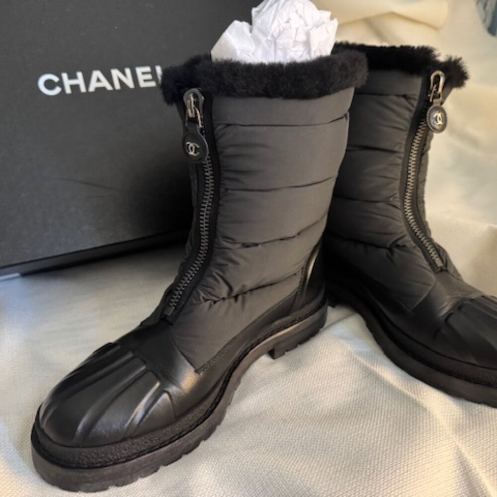 NEW - Chanel Interlocking CC Logo Black Nylon Snow Boots Women's Size: 8B / 38EU